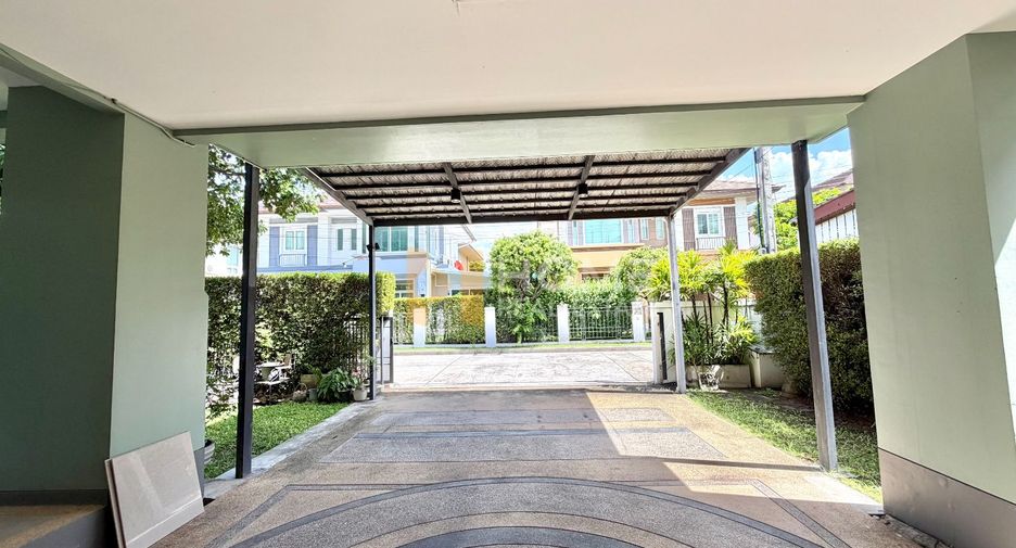 For sale 3 bedrooms house in Mueang Nonthaburi, Nonthaburi