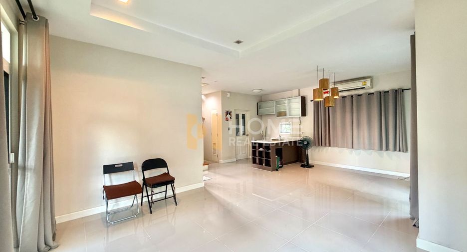 For sale 3 bedrooms house in Mueang Nonthaburi, Nonthaburi
