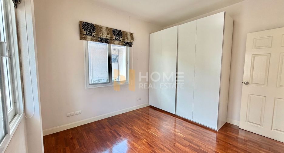 For sale 3 bedrooms house in Mueang Nonthaburi, Nonthaburi