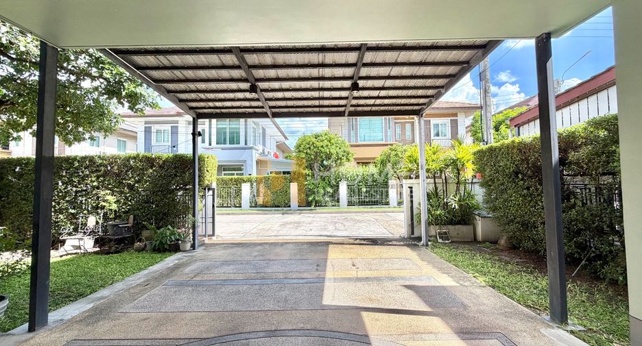 For sale 3 bedrooms house in Mueang Nonthaburi, Nonthaburi