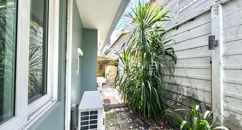 For sale 3 bedrooms house in Mueang Nonthaburi, Nonthaburi