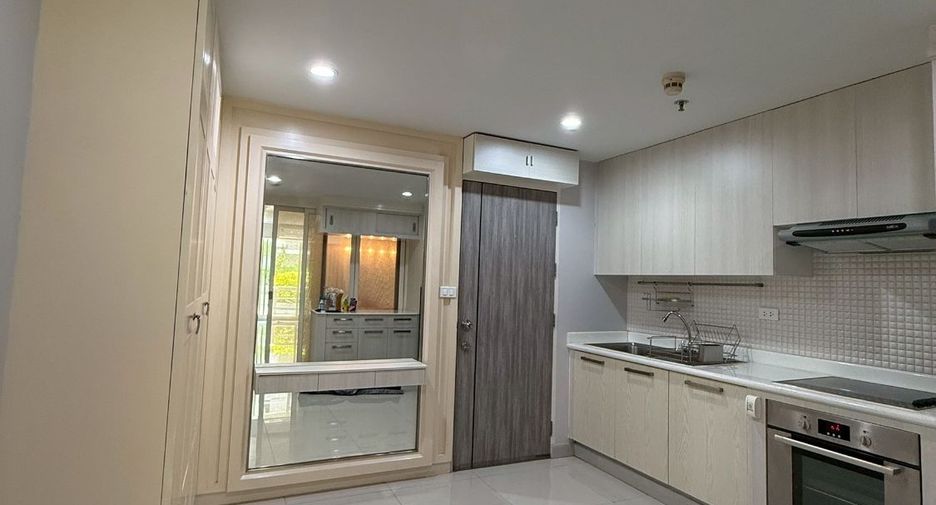 Продажа 2 спальни кондо в Кхлонг Тоеи, Бангкок