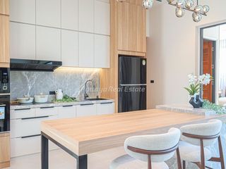 À vendre 4 chambres villa à Bang Lamung, Chonburi