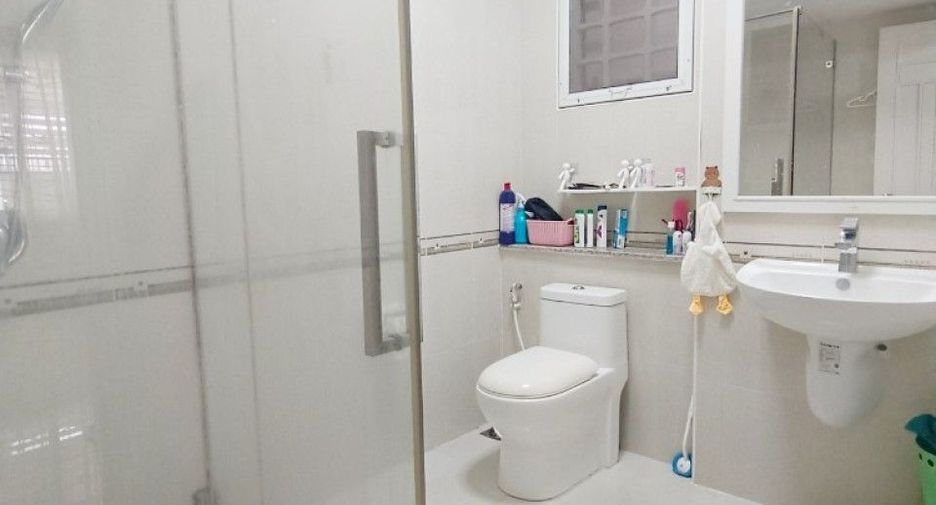 Reihenhaus zum Kauf mit 2 Zimmer in Bang Kruai, Nonthaburi