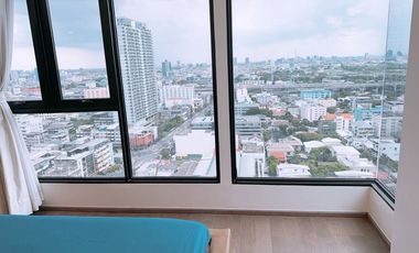 For rent and for sale 3 bedrooms condo in Ratchathewi, Bangkok