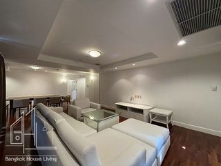 For rent 3 bedrooms apartment in Khlong Toei, Bangkok