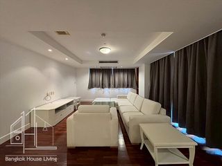 For rent 3 bedrooms apartment in Khlong Toei, Bangkok