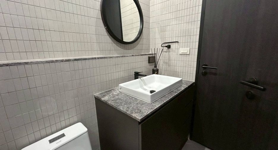 For rent 2 ベッドルーム condo in Pathum Wan, Bangkok