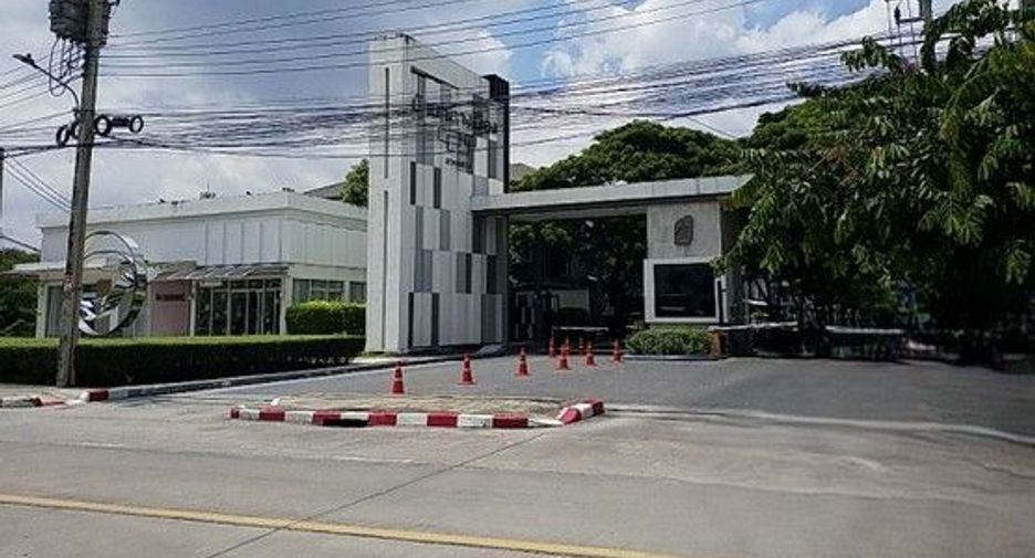 Casa adosada en venta de 3 habitaciones en Prawet, Bangkok