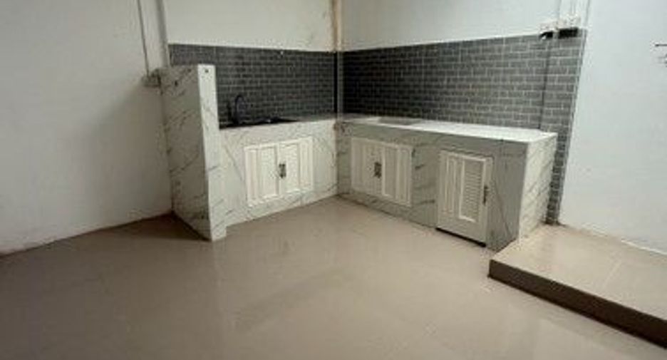 For sale 2 bedrooms townhouse in Khan Na Yao, Bangkok