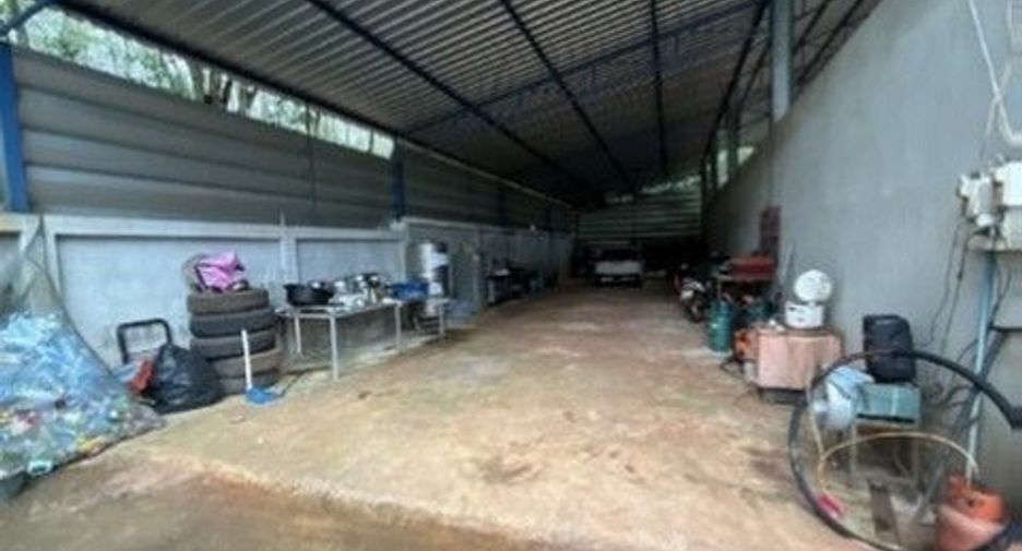 出售 1 卧室 仓库 在 Khiri Rat Nikhom, 素叻