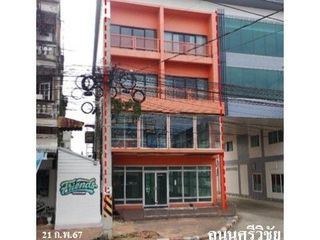 出售 9 卧室 商业空间 在 Khiri Rat Nikhom, 素叻