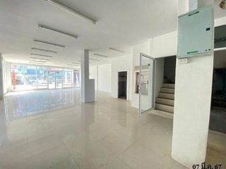 出售 9 卧室 商业空间 在 Khiri Rat Nikhom, 素叻