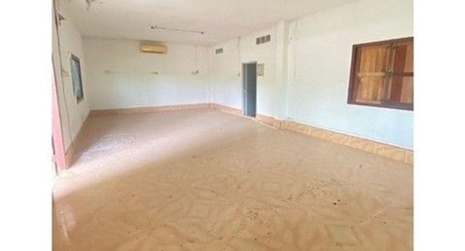 Продажа 1 кровать склад в Khiri Rat Nikhom, Сураттани