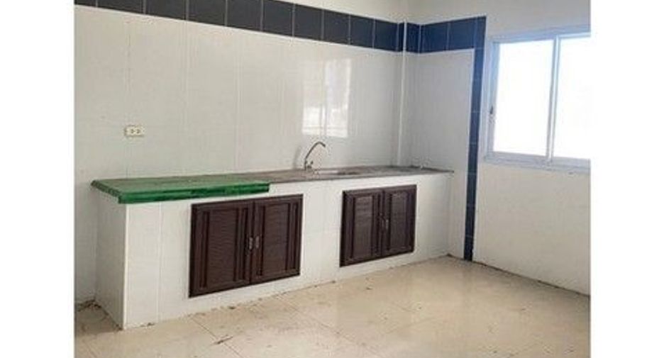 À vendre 6 chambres local commercial à Khiri Rat Nikhom, Surat Thani