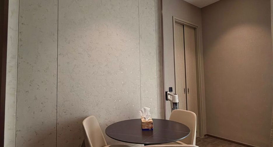 For rent 2 bedrooms condo in Ratchathewi, Bangkok