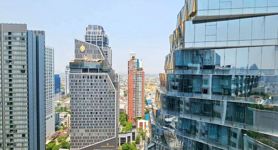 Wohnung zur Miete und zum Kauf mit 3 Zimmer in Khlong Toei, Bangkok