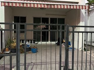 出租 3 卧室 独立屋 在 Lat Krabang, 曼谷