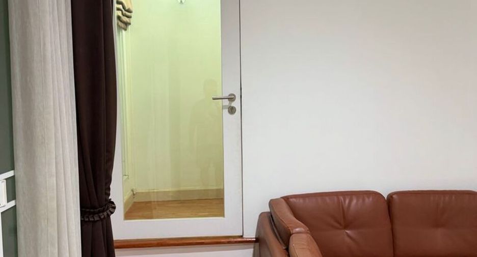 出租 3 卧室 独立屋 在 Lat Krabang, 曼谷