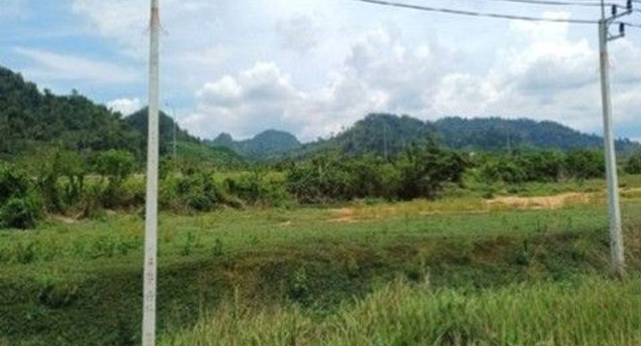 For sale land in Khiri Rat Nikhom, Surat Thani