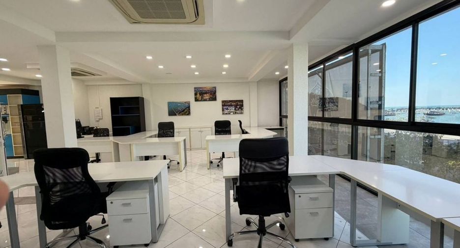 For sale 4 ベッドルーム retail Space in Pratumnak, Pattaya