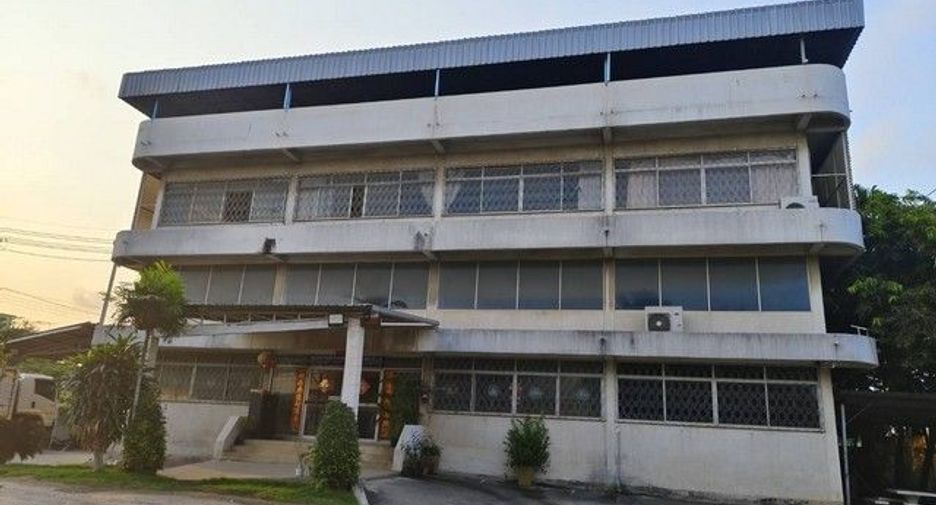For rent warehouse in Bang Khun Thian, Bangkok
