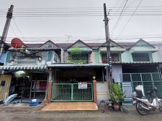 Reihenhaus zum Kauf mit 2 Zimmer in Khlong Sam Wa, Bangkok