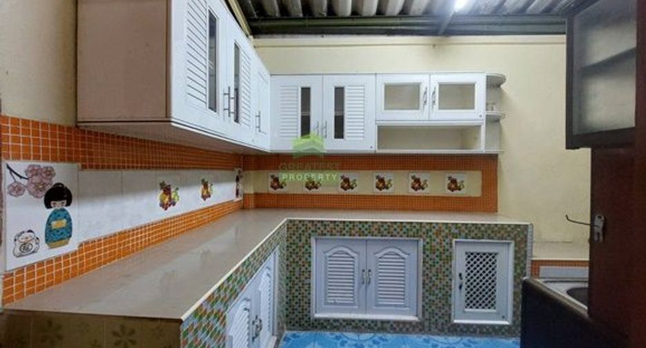 Reihenhaus zum Kauf mit 2 Zimmer in Khlong Sam Wa, Bangkok
