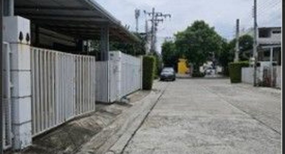 出售 3 卧室 联排别墅 在 Suan Luang, 曼谷