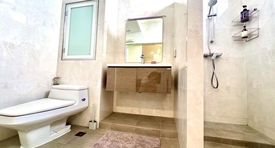 Wohnung zur Miete mit 3 Zimmer in Watthana, Bangkok