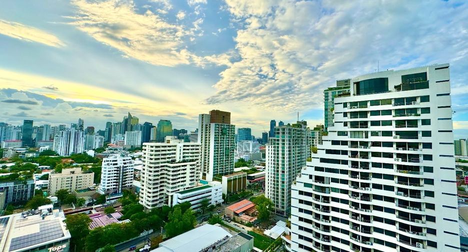 Wohnung zur Miete mit 3 Zimmer in Watthana, Bangkok