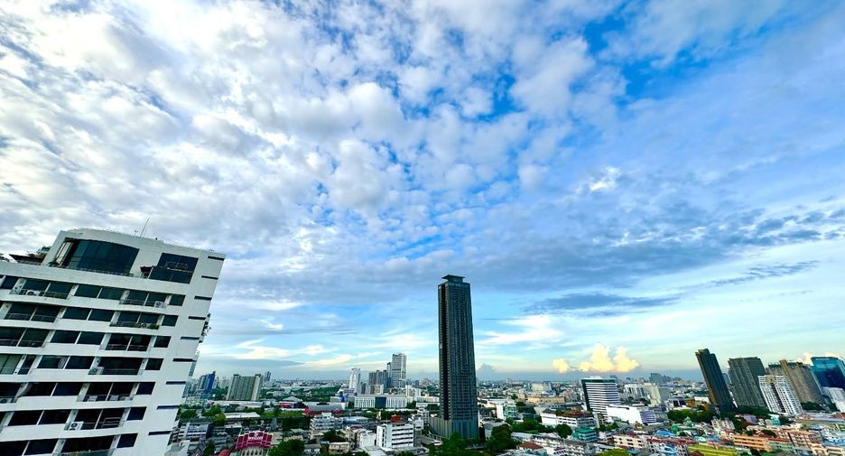 Wohnung zur Miete mit 3 Zimmer in Watthana, Bangkok