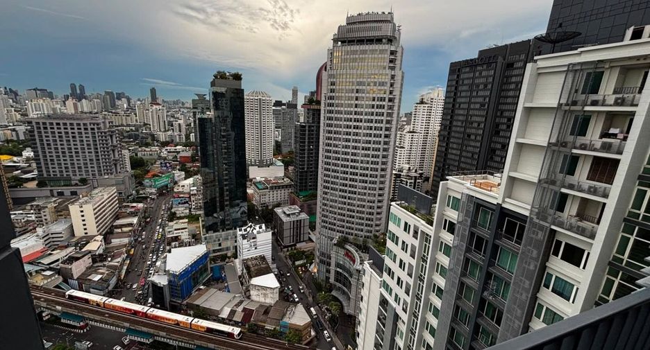 Condo en alquiler de 1 habitaciones en Khlong Toei, Bangkok