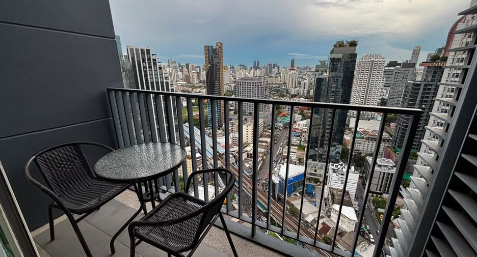 Condo en alquiler de 1 habitaciones en Khlong Toei, Bangkok