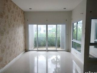 Продажа 3 спальни дом в Khiri Rat Nikhom, Сураттани