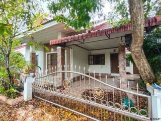 Продажа 1 кровать дом в Khiri Rat Nikhom, Сураттани