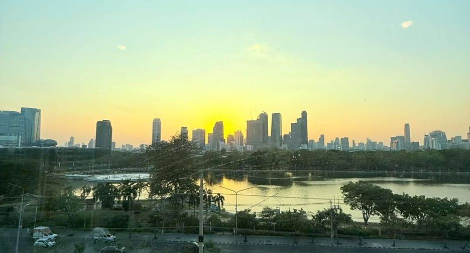 For rent 1 Beds condo in Khlong Toei, Bangkok