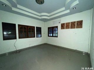 Продажа 1 кровать дом в Khiri Rat Nikhom, Сураттани