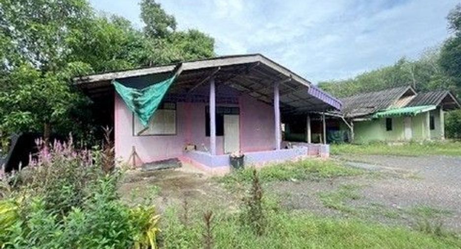 出售 6 卧室 独立屋 在 Khiri Rat Nikhom, 素叻