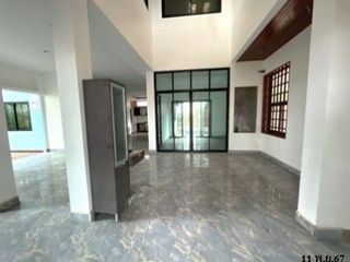Продажа 3 спальни дом в Khiri Rat Nikhom, Сураттани