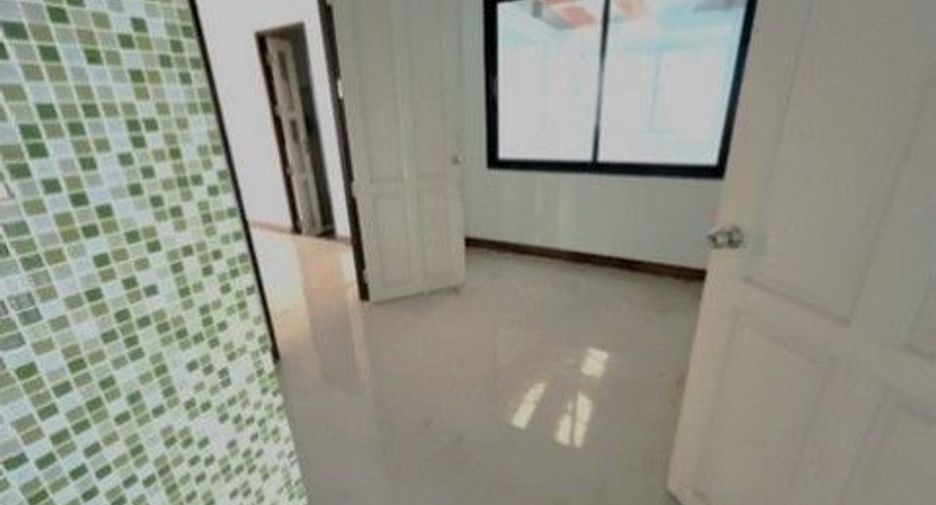 出售 3 卧室 独立屋 在 Khiri Rat Nikhom, 素叻