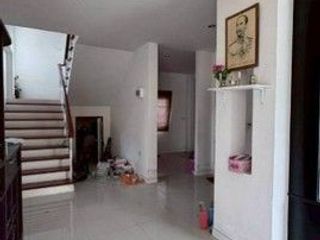 Продажа 1 кровать дом в Khiri Rat Nikhom, Сураттани