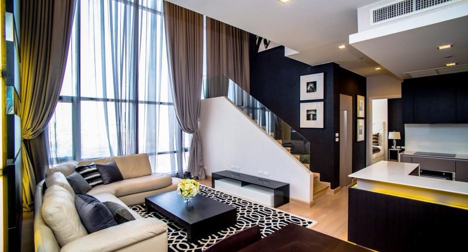 Condo en alquiler de 3 habitaciones en Khlong San, Bangkok