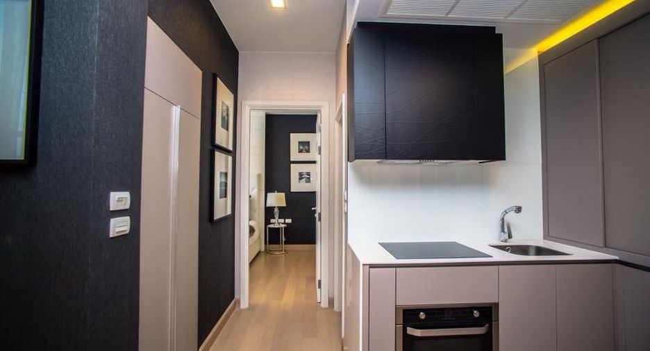 Condo en alquiler de 3 habitaciones en Khlong San, Bangkok