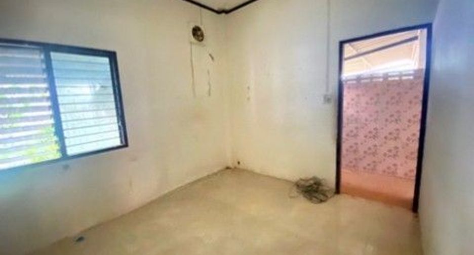 出售 3 卧室 独立屋 在 Khiri Rat Nikhom, 素叻