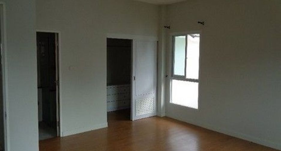 出售 3 卧室 独立屋 在 Khiri Rat Nikhom, 素叻
