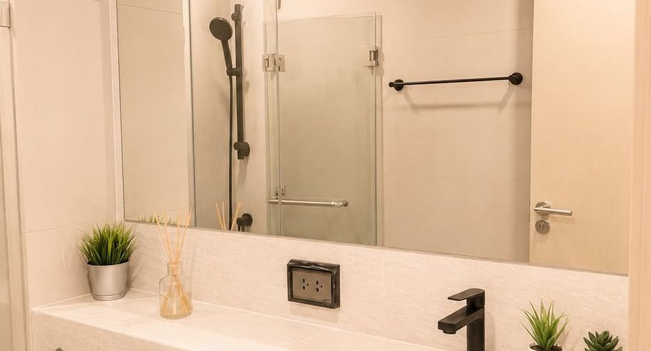 For rent 1 Beds condo in Bangkok Noi, Bangkok