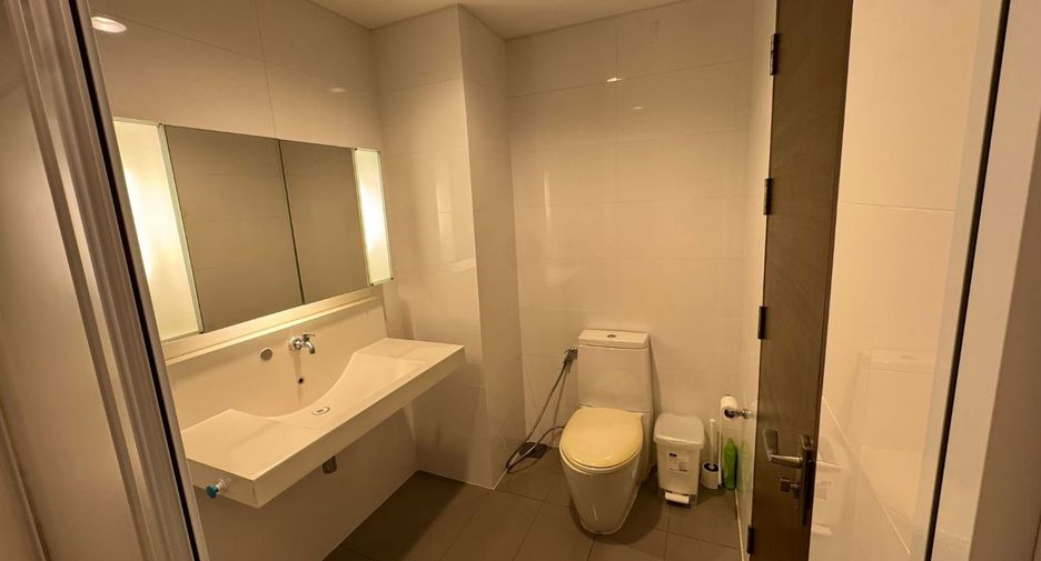 Condo en alquiler de 1 habitaciones en Huai Khwang, Bangkok