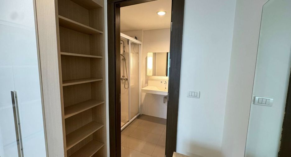 Condo en alquiler de 1 habitaciones en Huai Khwang, Bangkok