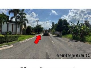 Продажа 1 кровать дом в Khiri Rat Nikhom, Сураттани